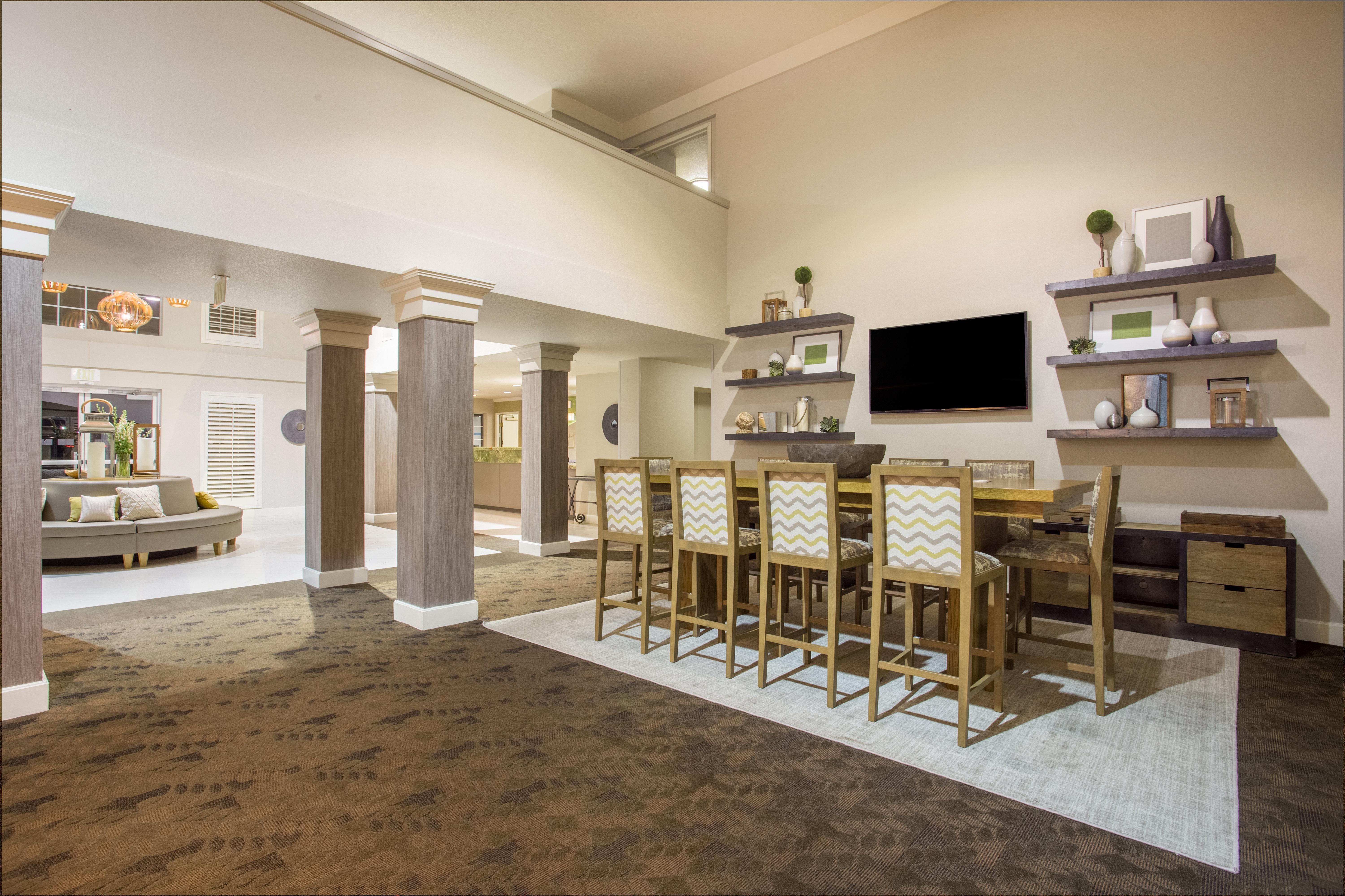 Holiday Inn Auburn By Ihg Bagian luar foto