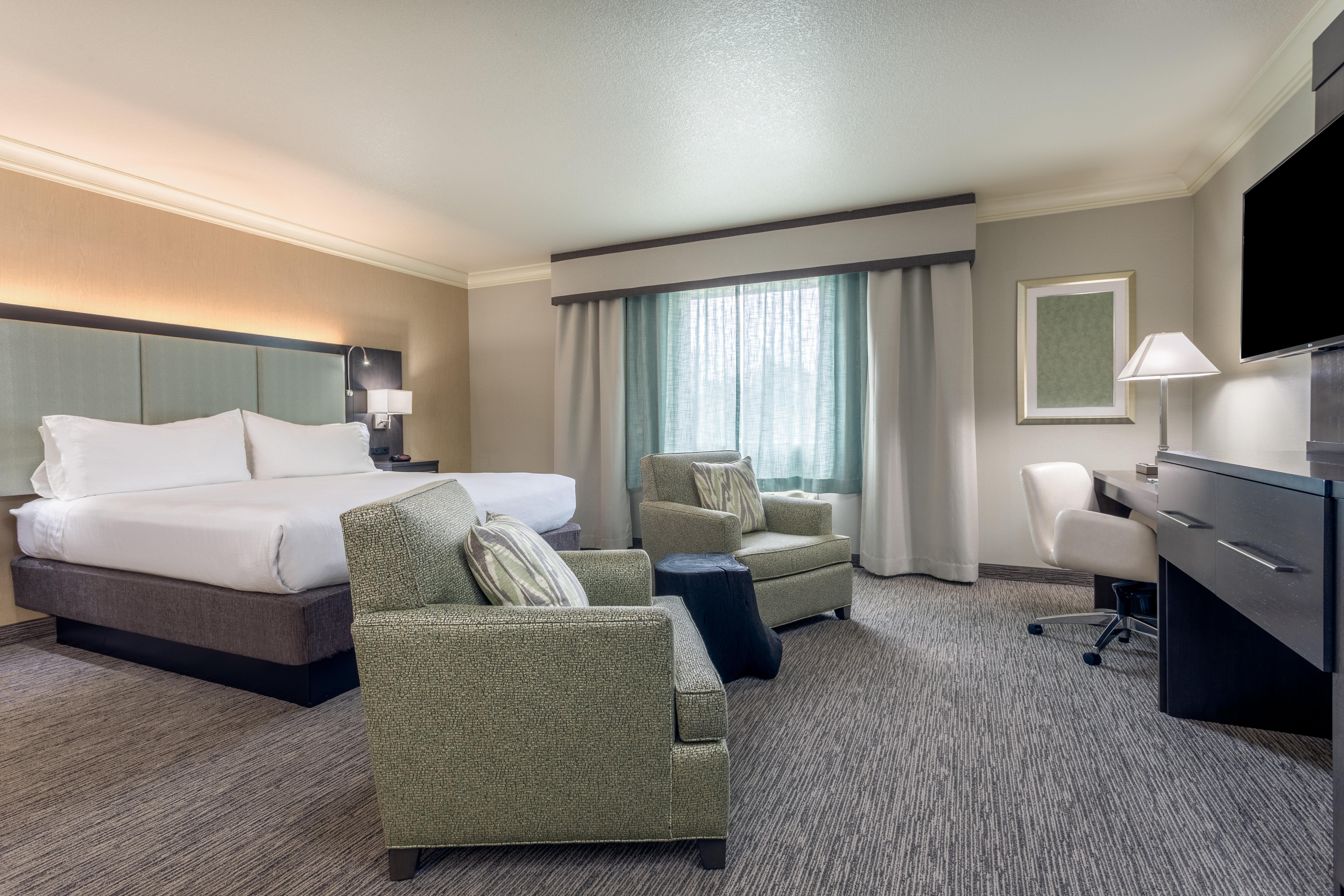 Holiday Inn Auburn By Ihg Bagian luar foto