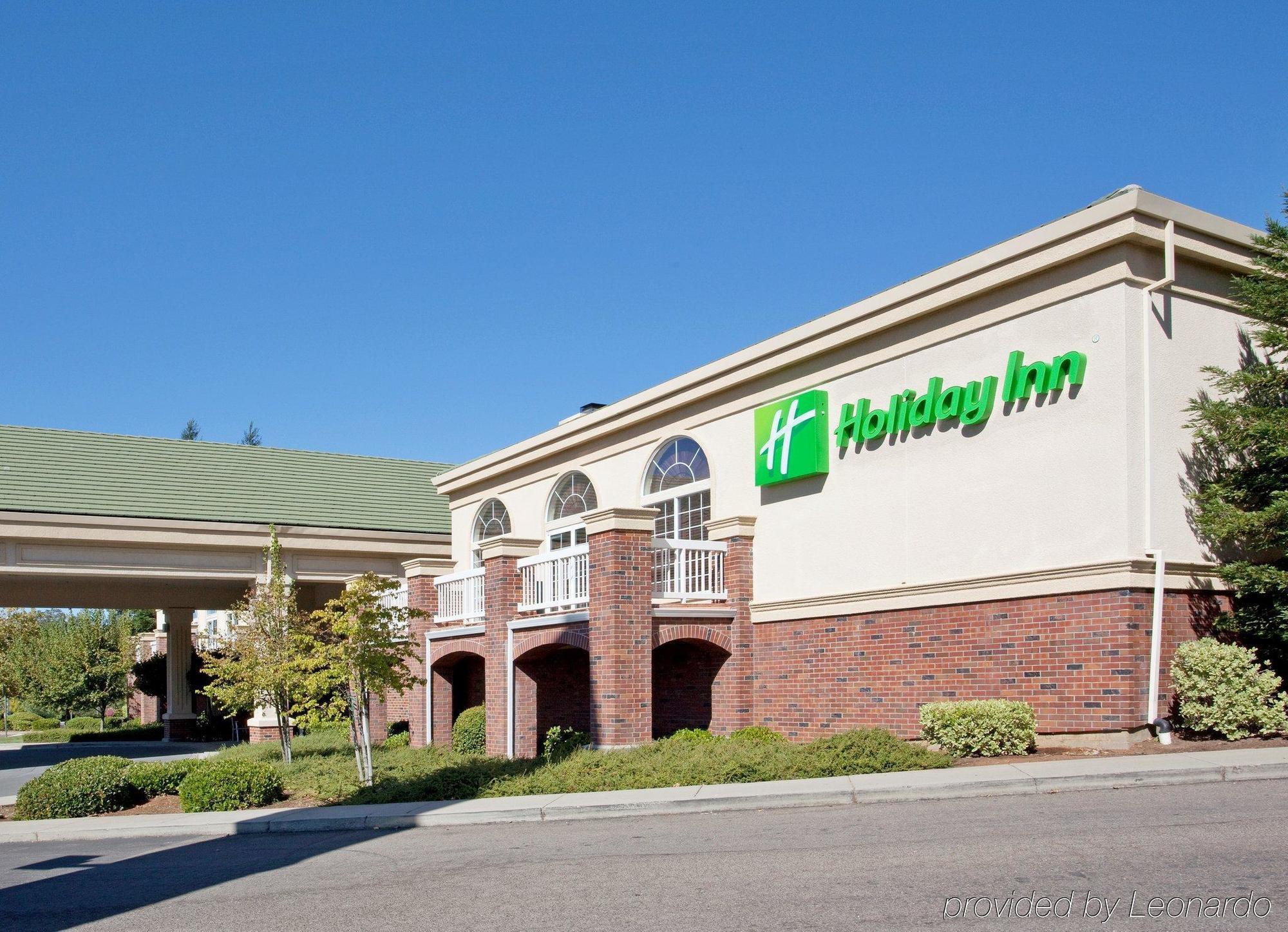 Holiday Inn Auburn By Ihg Bagian luar foto