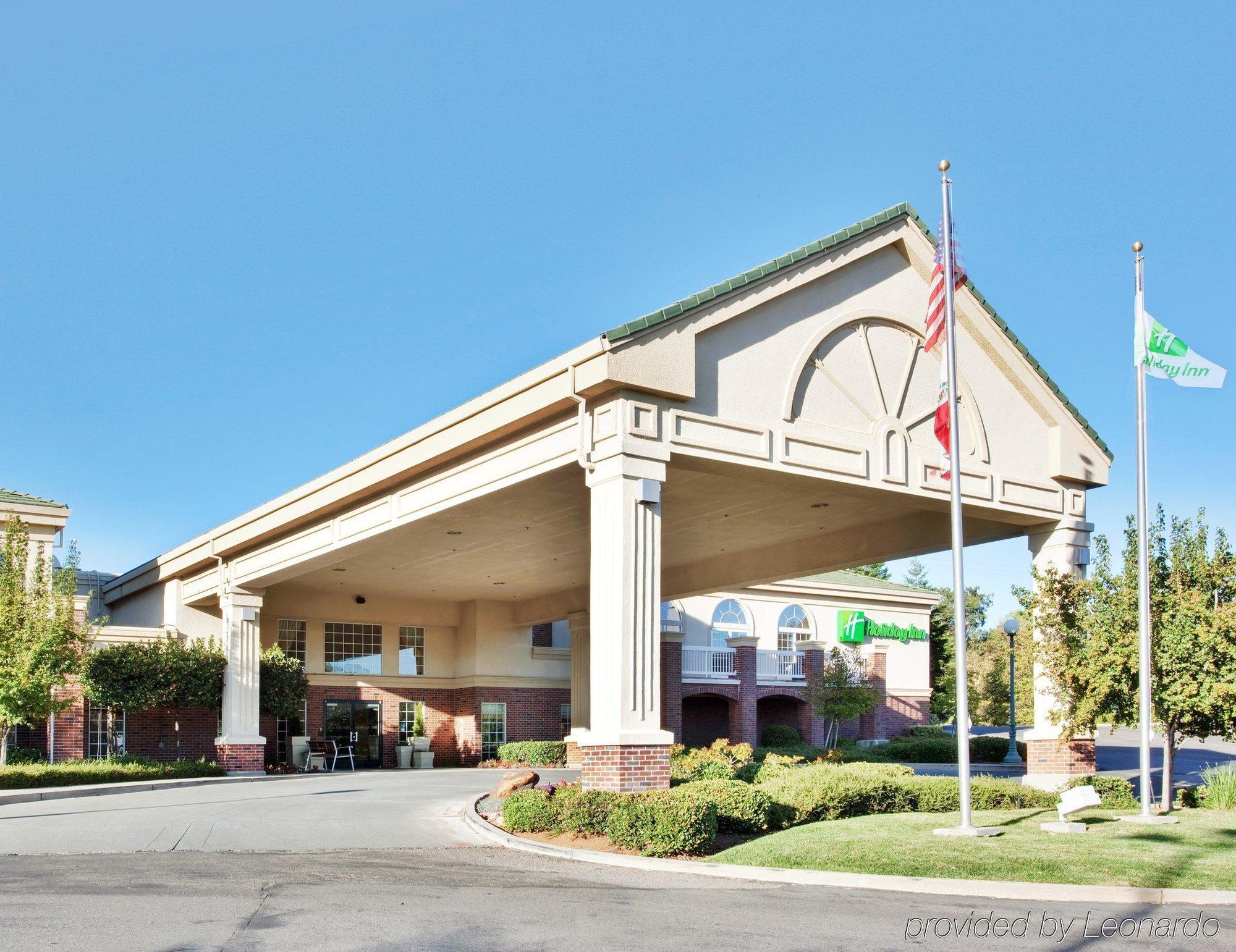 Holiday Inn Auburn By Ihg Bagian luar foto