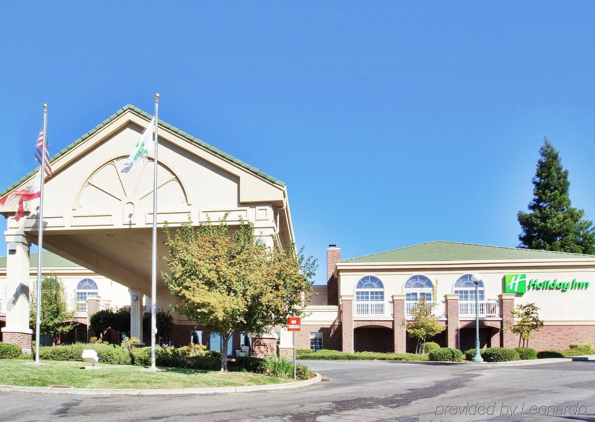 Holiday Inn Auburn By Ihg Bagian luar foto